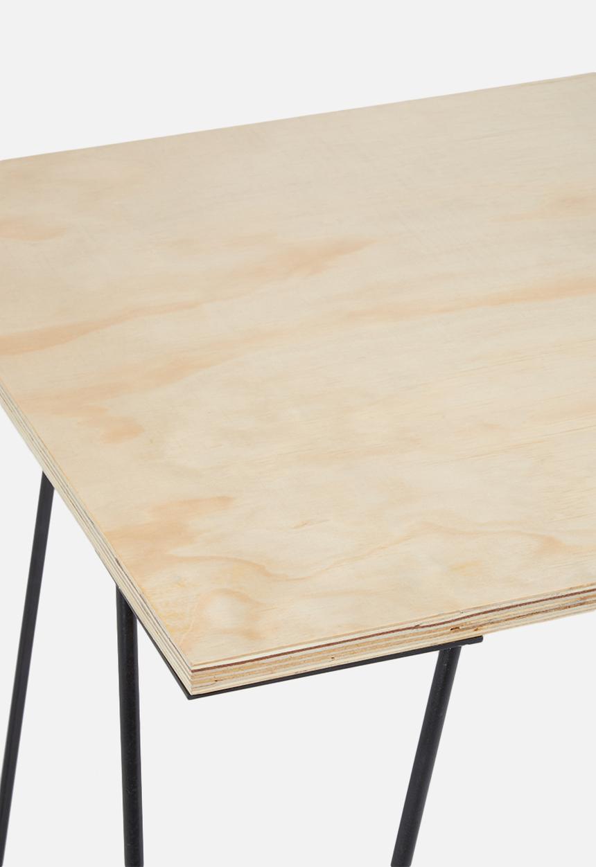 Sixth Floor - Hairpin desk