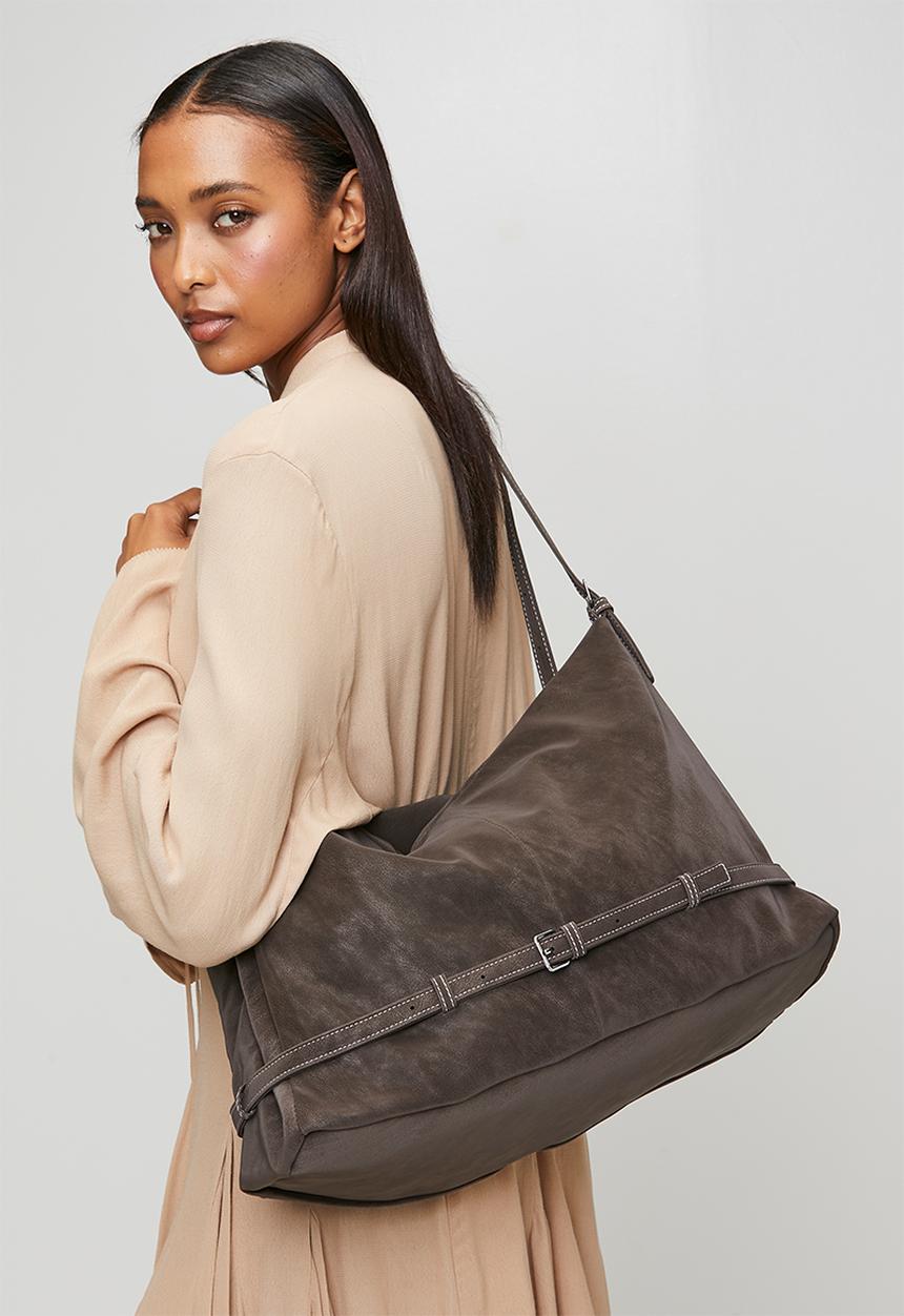 Tessa Design - Zeta Bucket Bag With Buckle Detail - Brown
