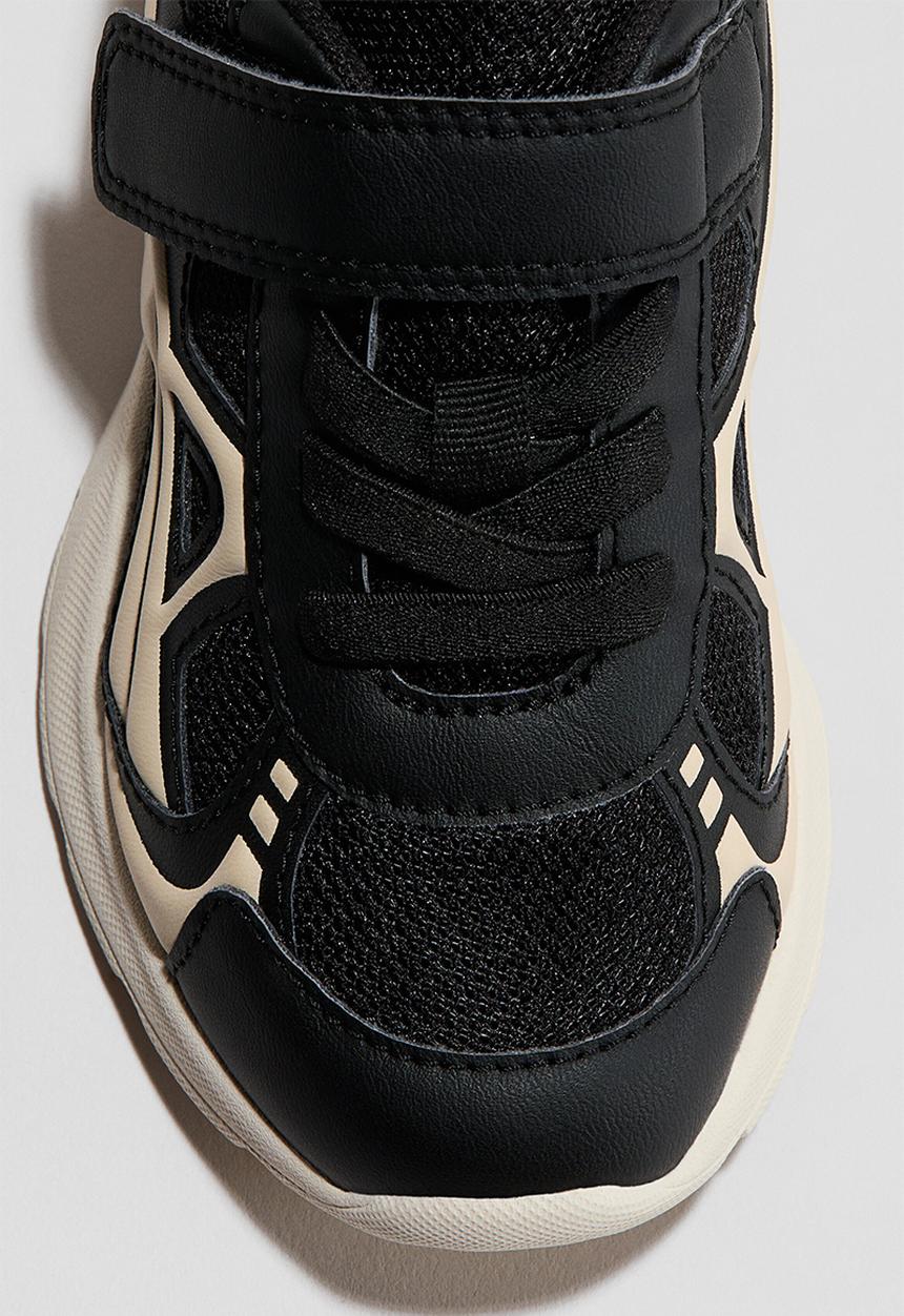 H&M - Lightweight-sole trainers - black/light beige