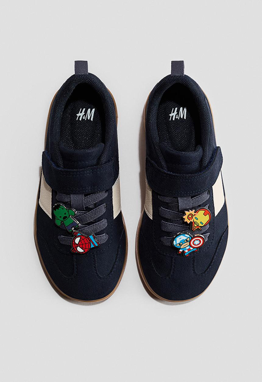 H&M - Appliquéd trainers - navy blue/marvel comics