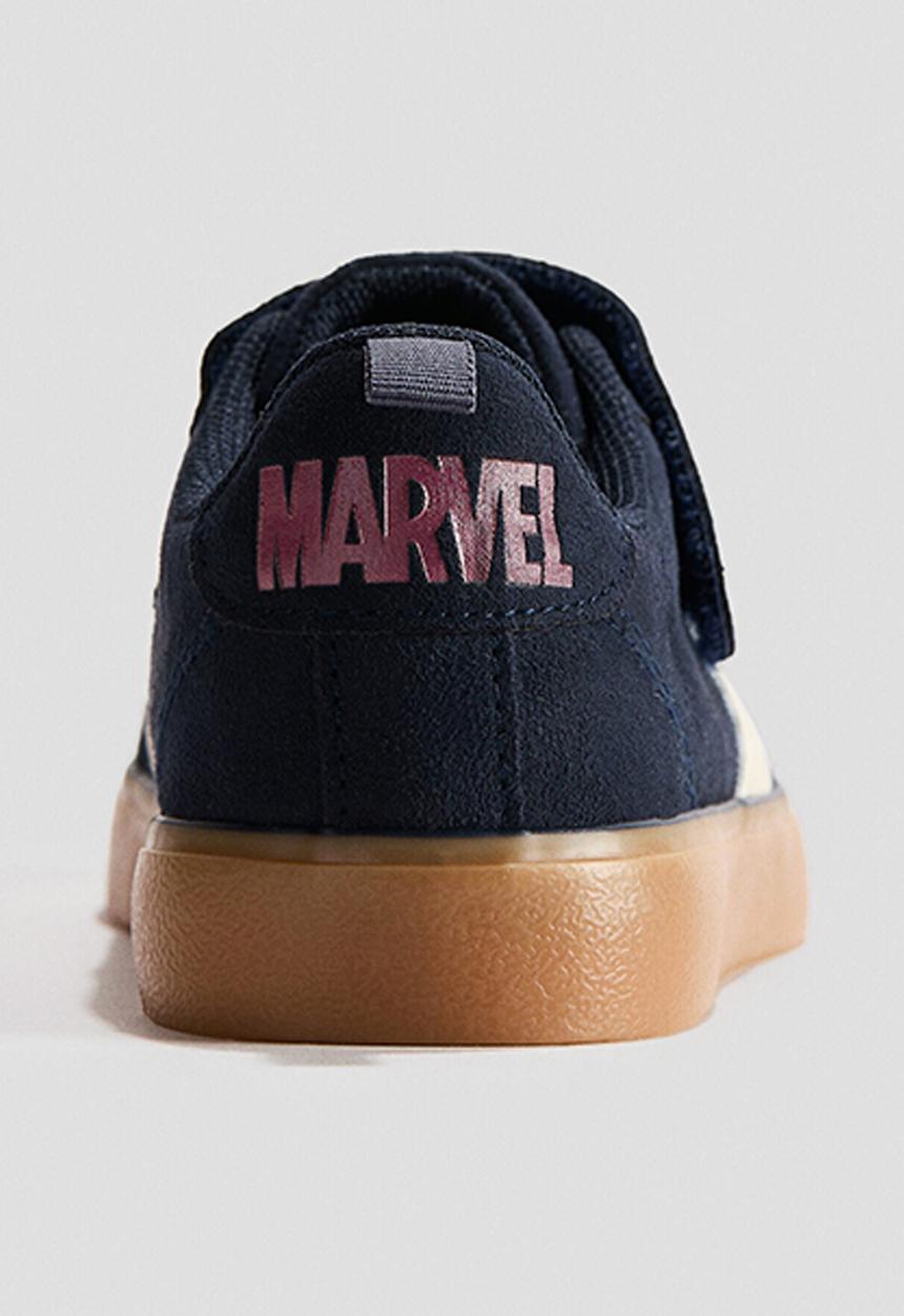 H&M - Appliquéd trainers - navy blue/marvel comics