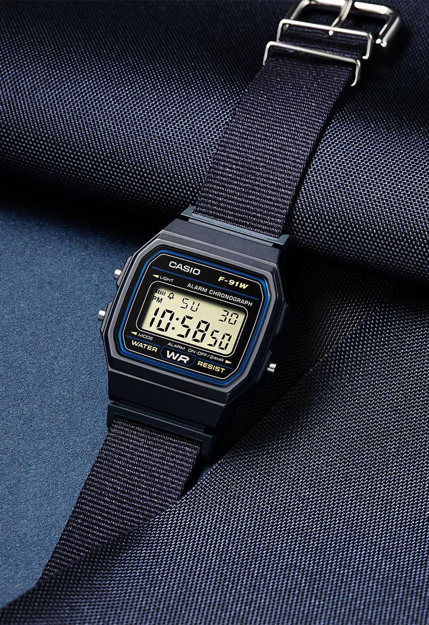 Casio - Standard Dig Square - Blue