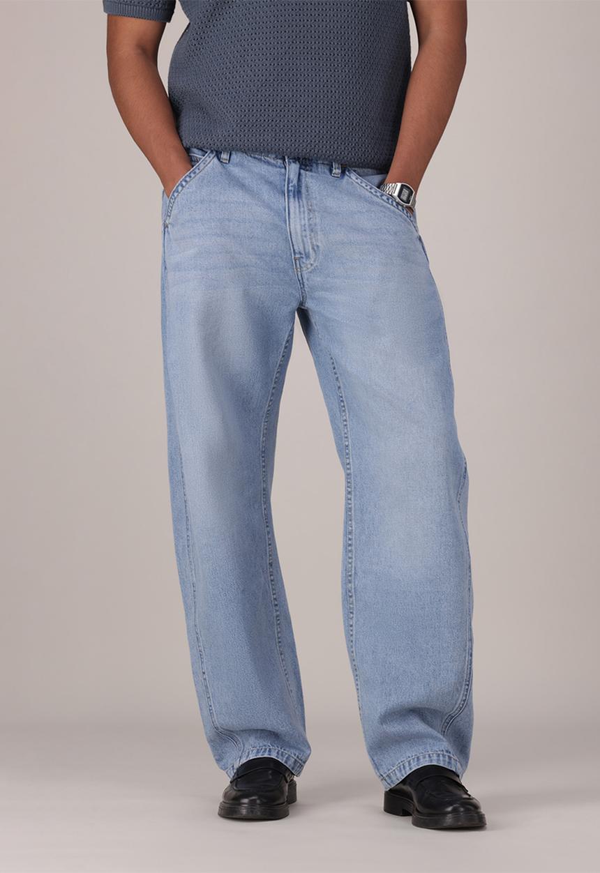 Levi’s® - BAGGY BARREL - RUNNING THE RACE