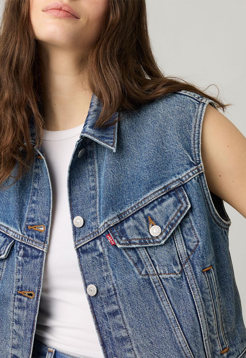 Levi’s® - Shrunken 90S Vest - Turning Heads