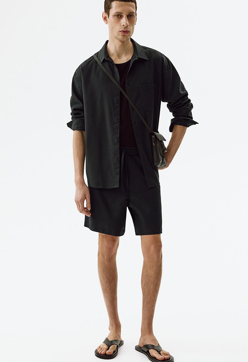 H&M - Relaxed fit linen-blend shorts - black