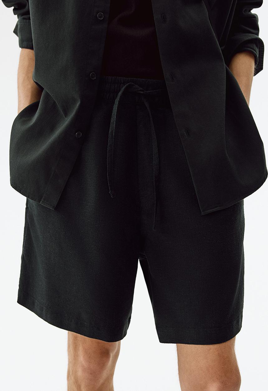 H&M - Relaxed fit linen-blend shorts - black
