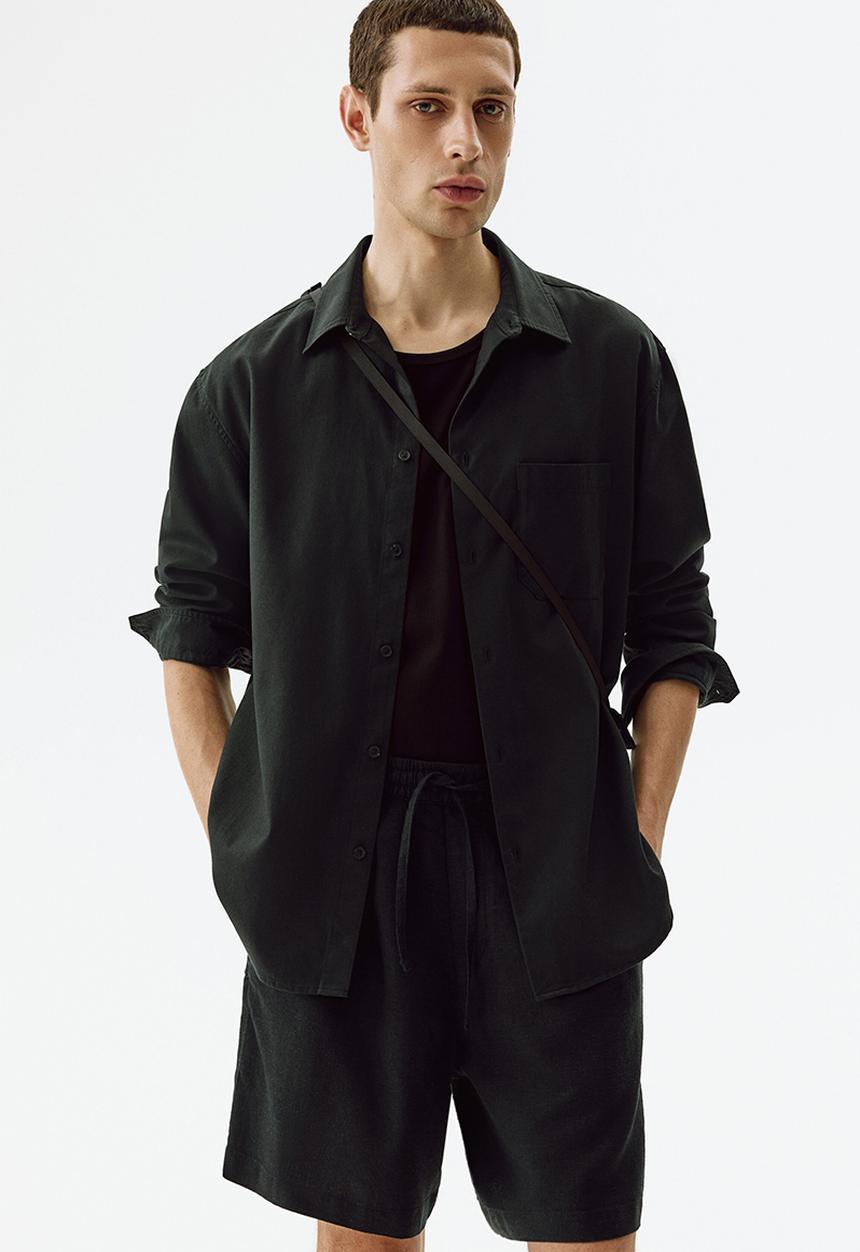 H&M - Relaxed fit linen-blend shorts - black