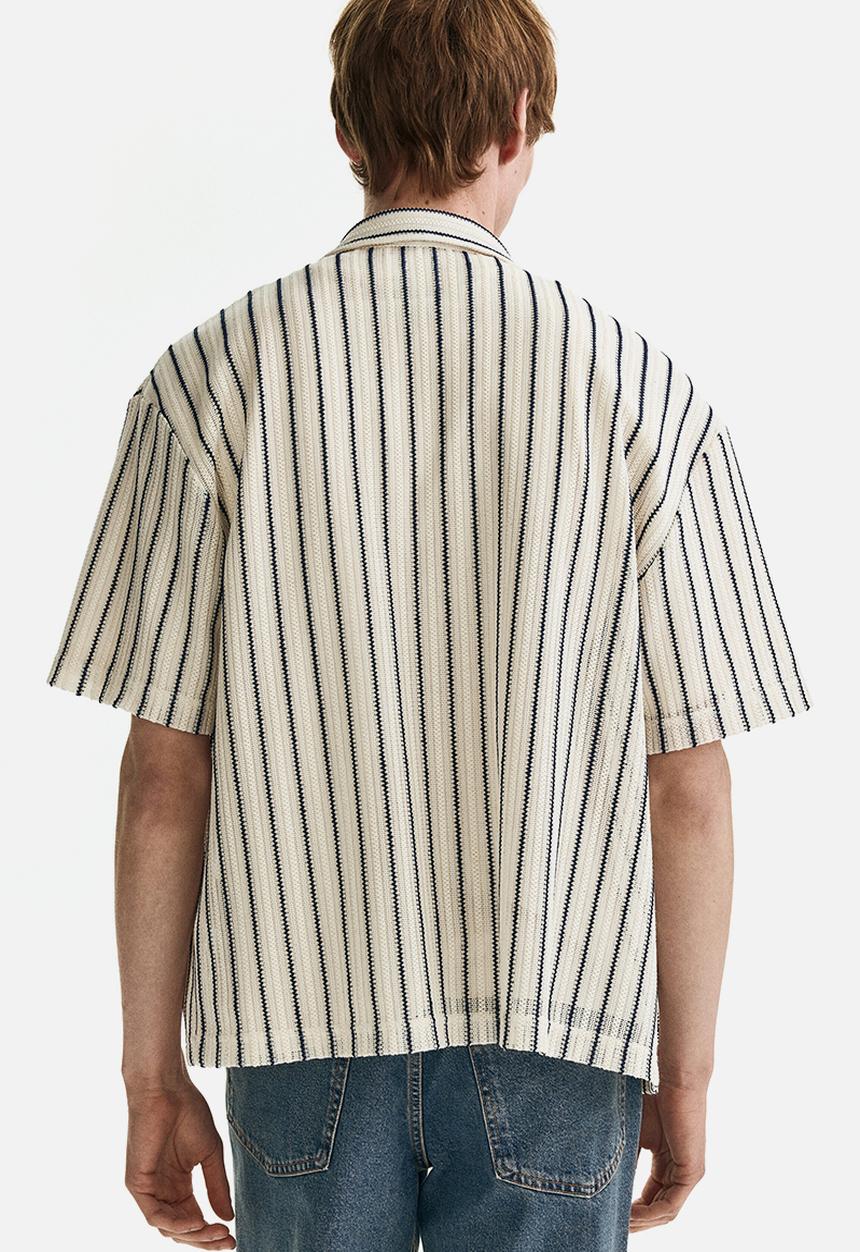 H&M - Regular fit textured-knit shirt - white/striped