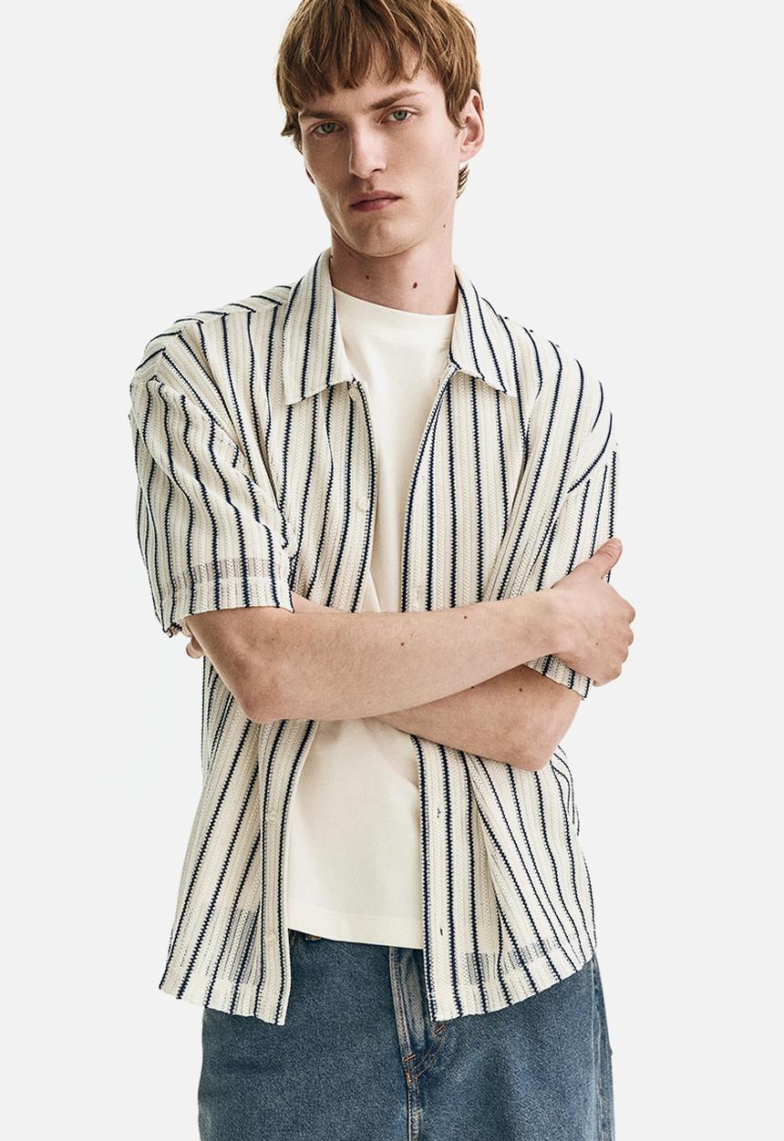 H&M - Regular fit textured-knit shirt - white/striped