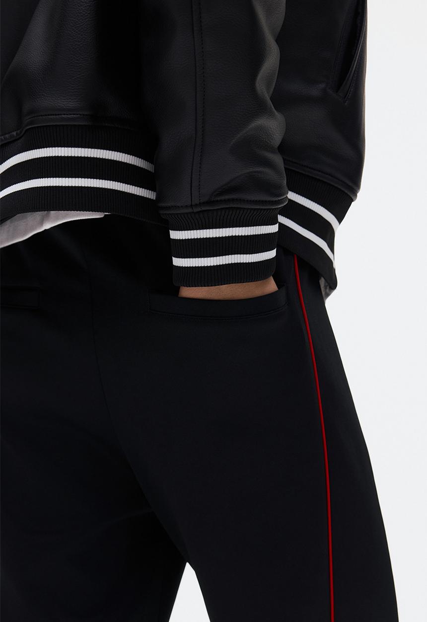 H&M - Relaxed fit joggers - black/honda