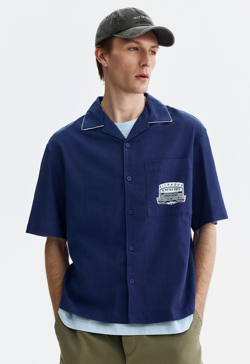 H&M - Relaxed fit printed shirt - navy blue/richmond
