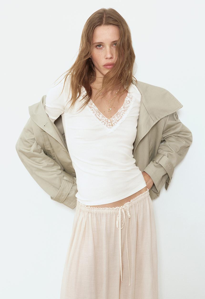 H&M - Ribbed v-neck top - white