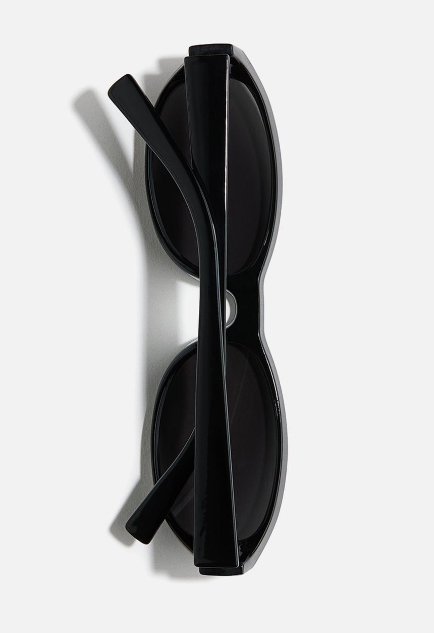 H&M - Oval sunglasses - black