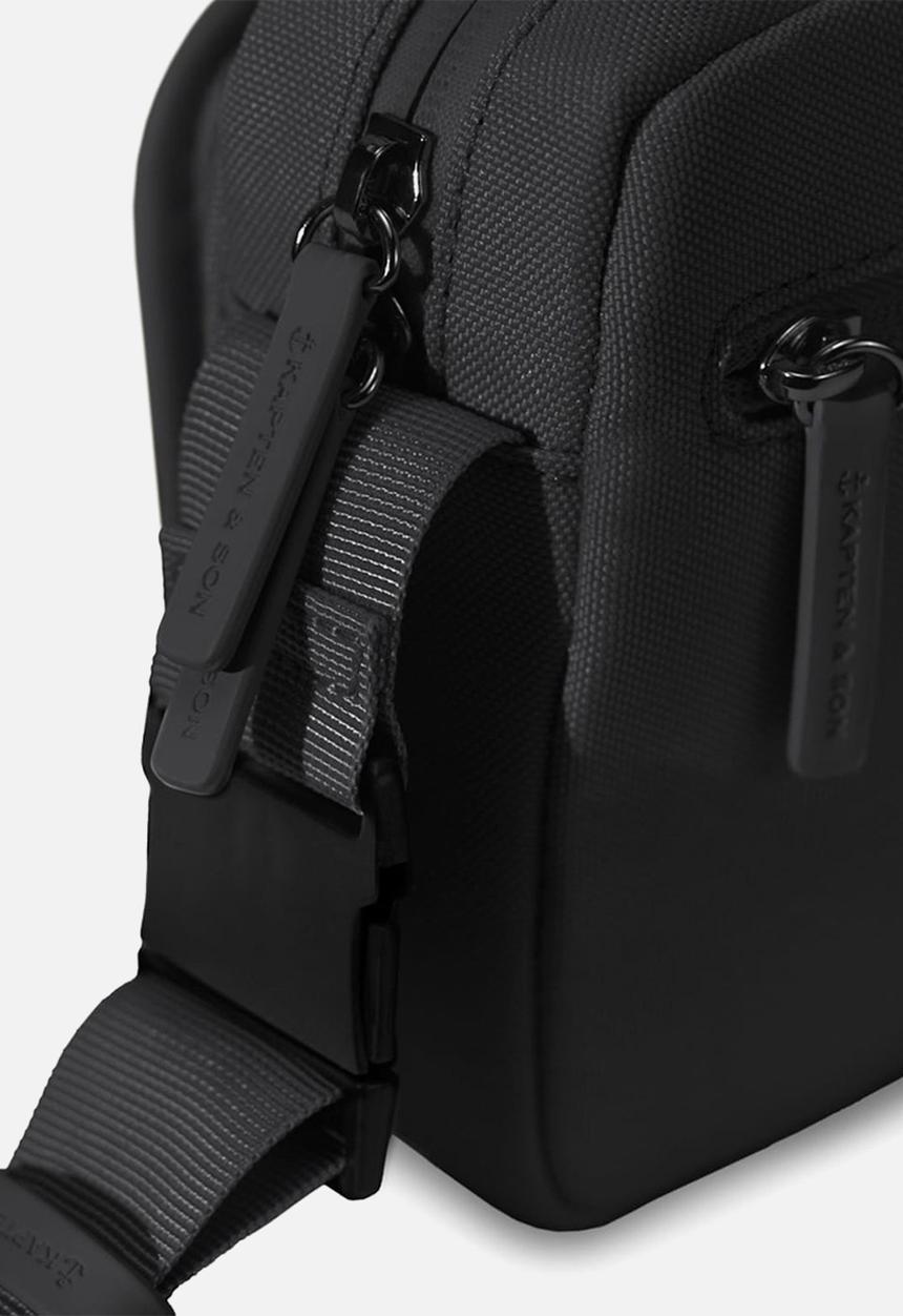 Kapten & Son - Lulea - all black