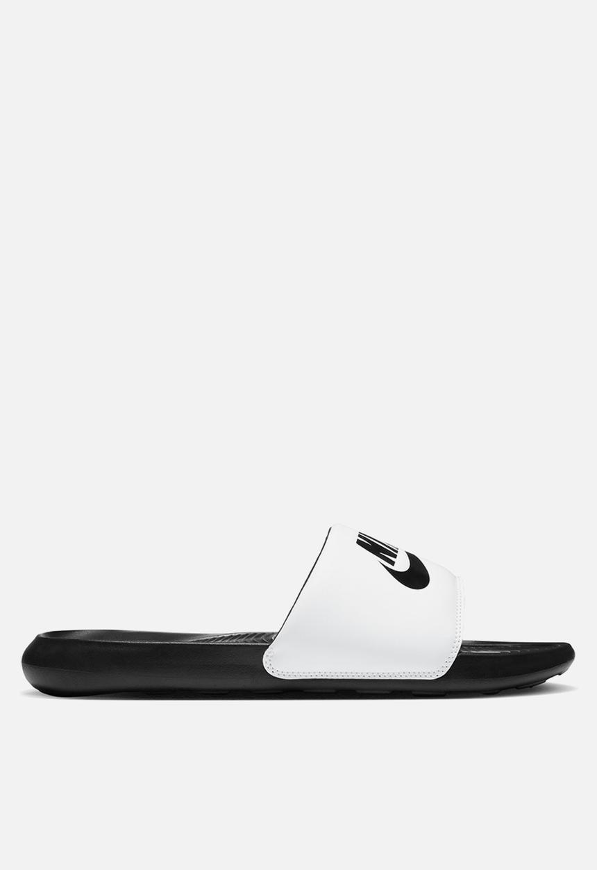 Nike - Nike Victori One - Black/Black-White