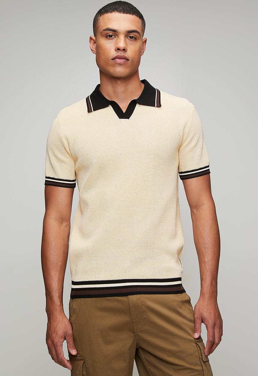 Jonathan D - Theo Knitwear - Natural