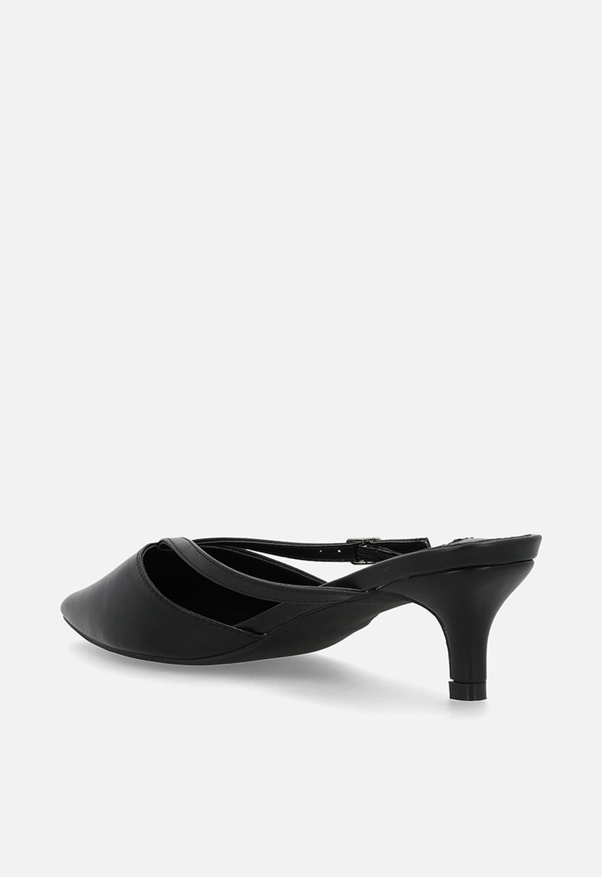 Madison® - Wanda closed toe mule - black