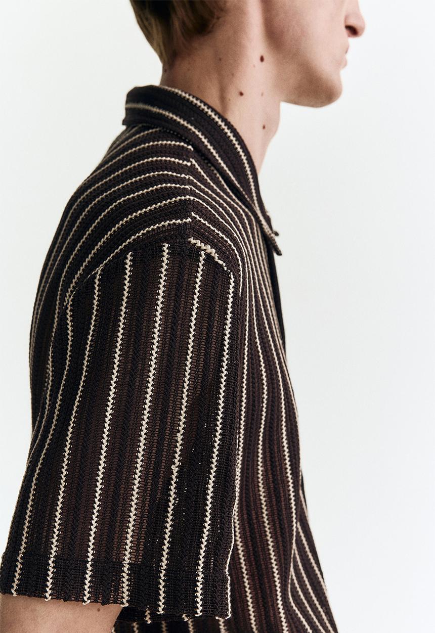 H&M - Regular fit textured-knit shirt - dark brown/striped