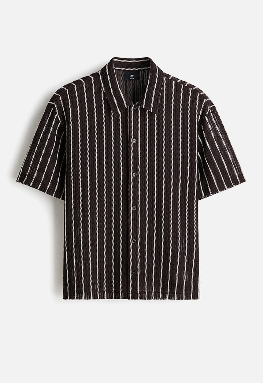 H&M - Regular fit textured-knit shirt - dark brown/striped