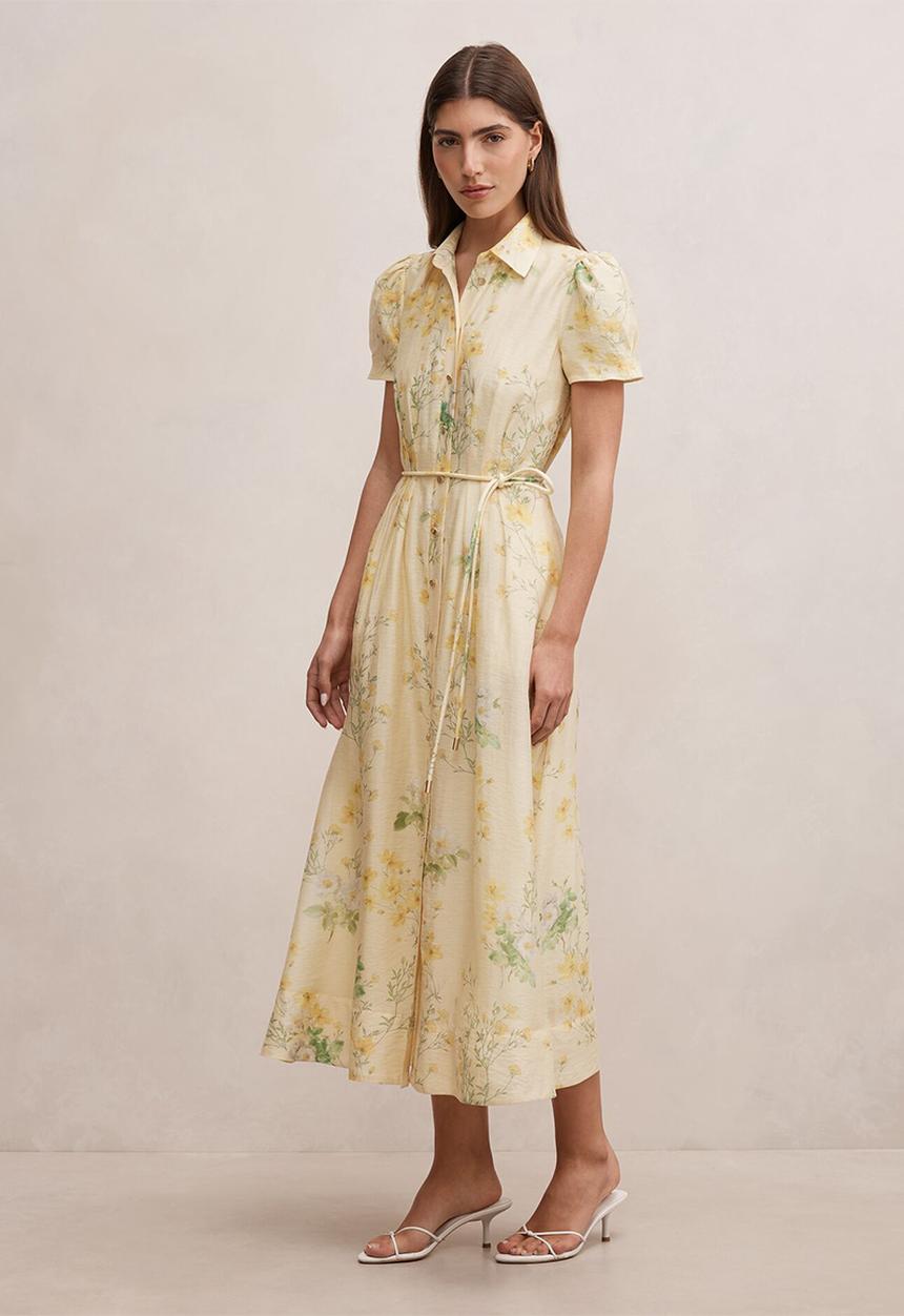 Forever New - Avery short sleeve seam detail midi dress in saffia ditsy