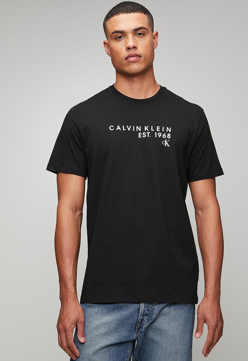 Calvin Klein - Oversized Monogram Logo T-Shirt - Black