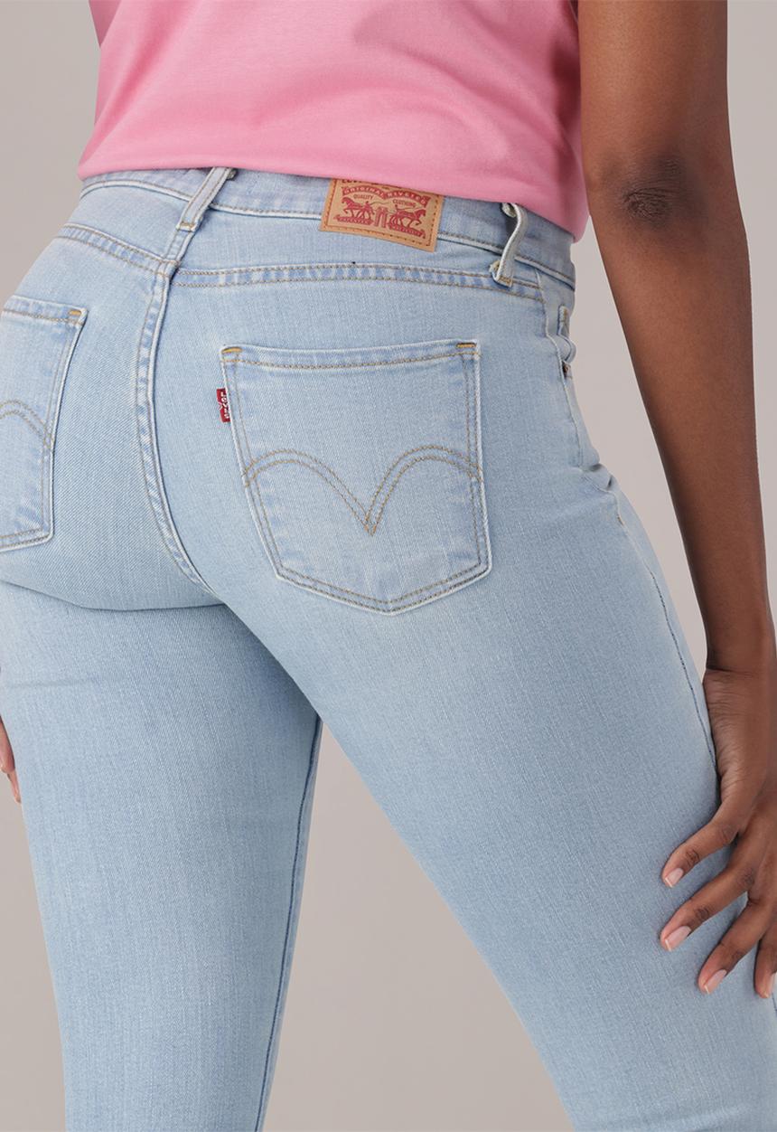 Levi’s® - Curvy Skinny - Fine Thank You