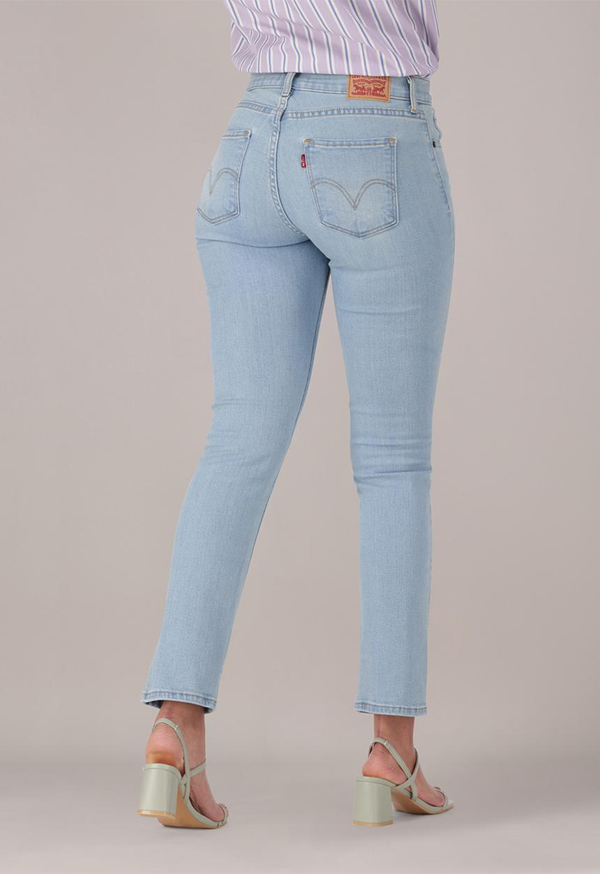 Levi’s® - Curvy Straight - Fine Thank You