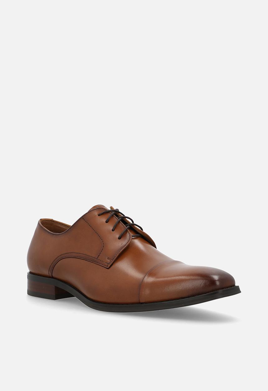 Steve Madden - Plot tan leather