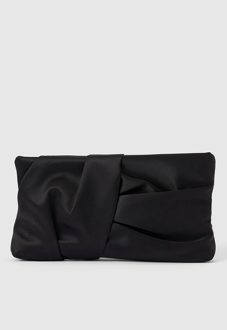 Forever New - Tyla twist clutch in - black