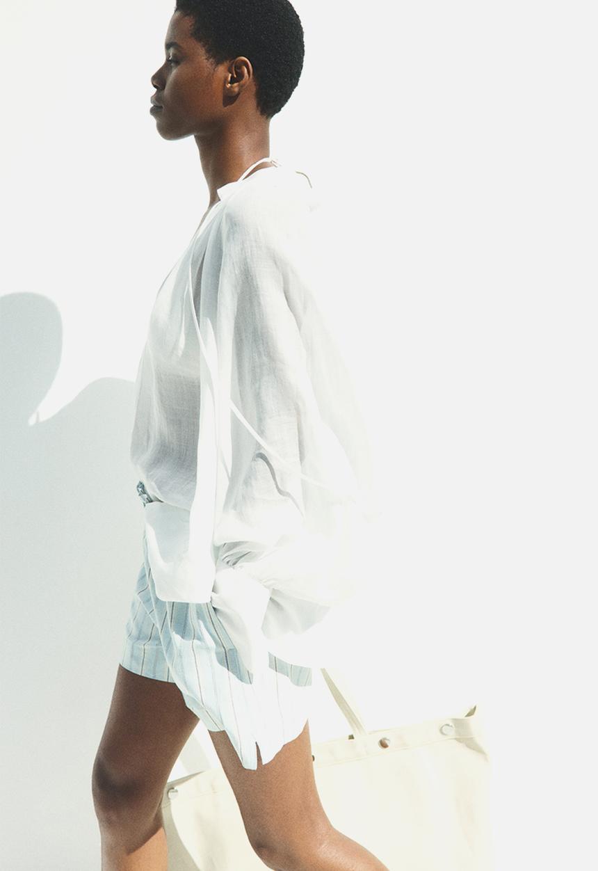 H&M - Linen-blend paper bag shorts - light blue/striped