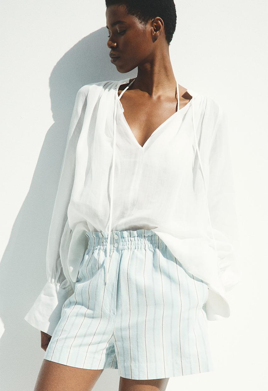 H&M - Linen-blend paper bag shorts - light blue/striped