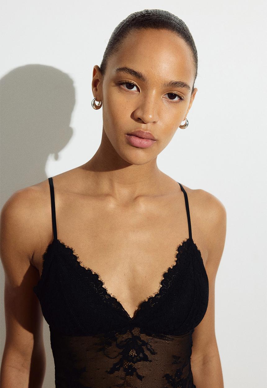 H&M - Padded-cup lace thong body - black