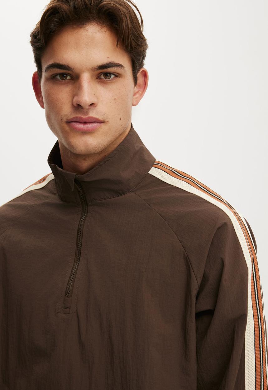 Cotton On - Quarter Zip Spray Jacket - Brown