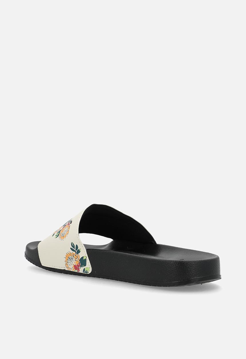 PUMA - Poolcat 2.0 Botanic Slide Wns ZADP -  Black/Alpine Snow/Bright Papaya