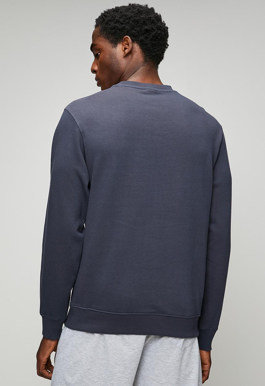Reebok - ID small logo crew sweatshirt - vector navy