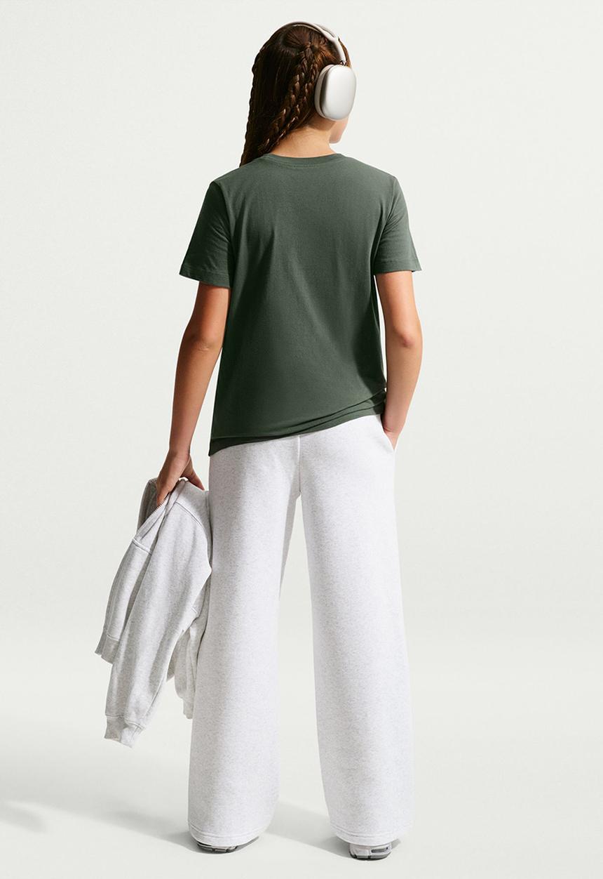Nike - Nike sportswear club graphic tee - camo green