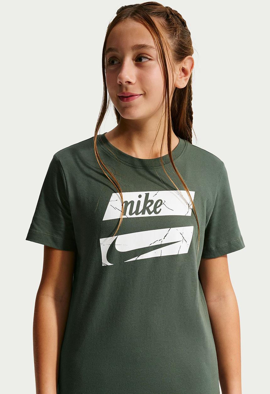 Nike - Nike sportswear club graphic tee - camo green
