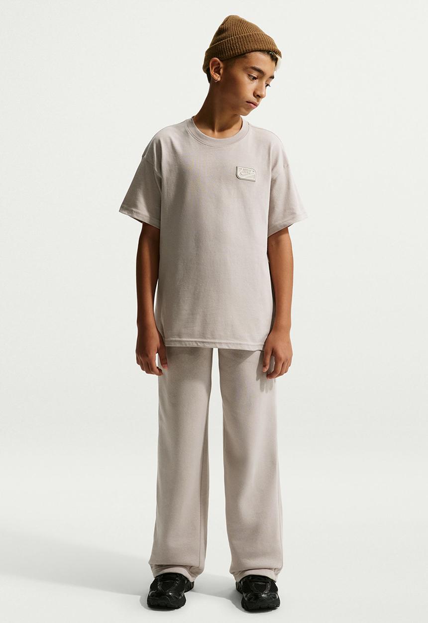 Nike - Nike sportswear club - moon particle