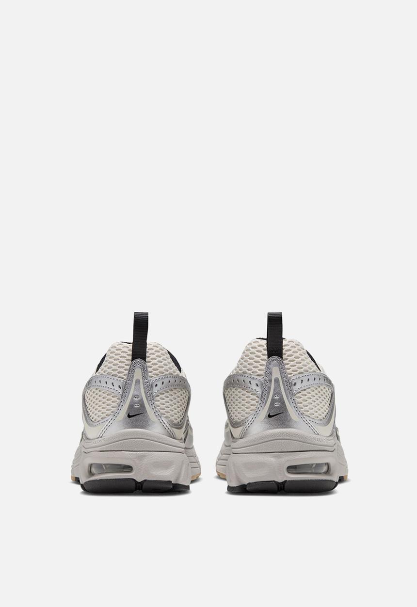 Nike - Nike air max moto 2k grade school - light bone/black/ metallic silver