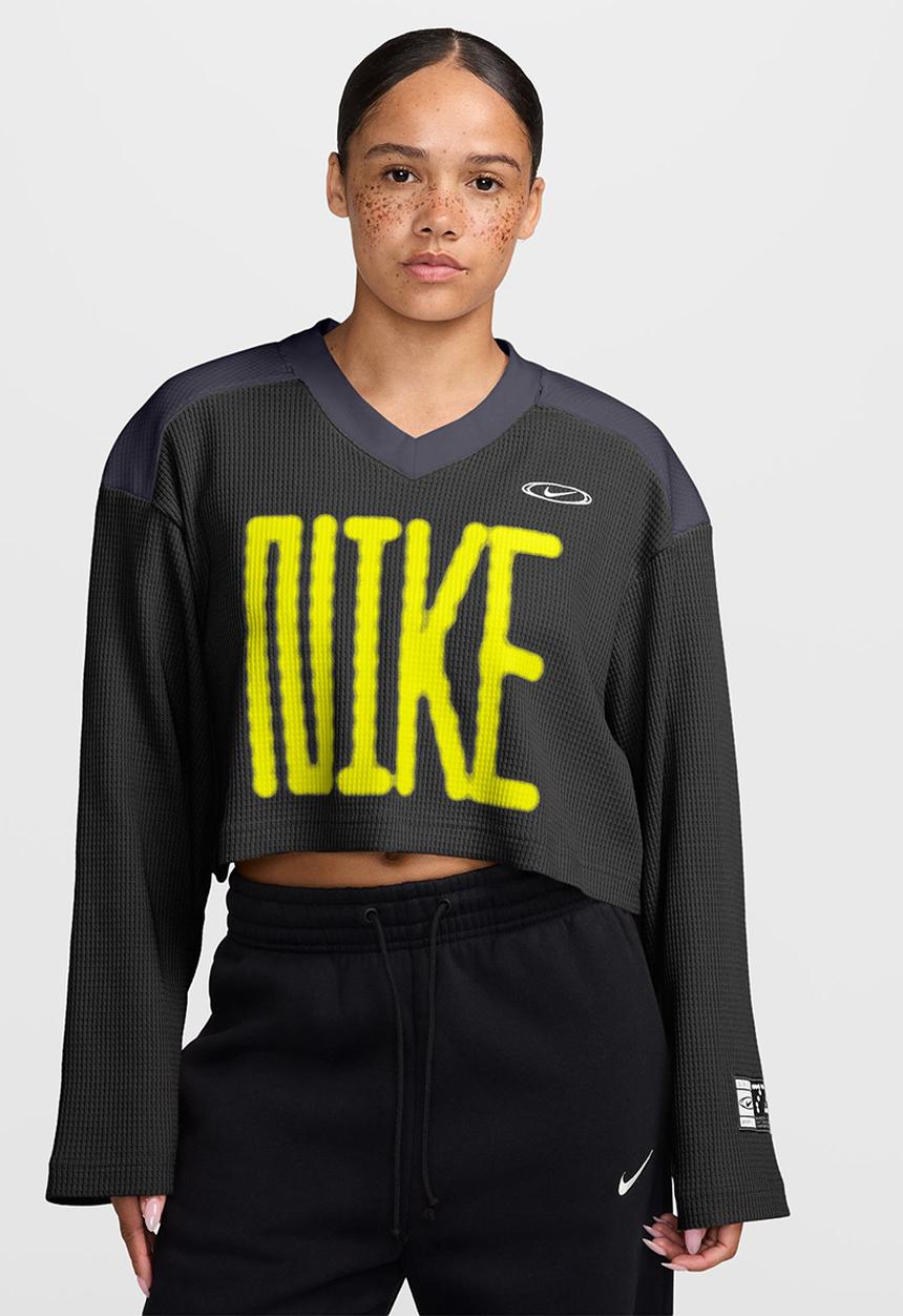 Nike - W Nk Sportswear Oversized Cropped Jersey - Black/Gridiron/Lemonvenom