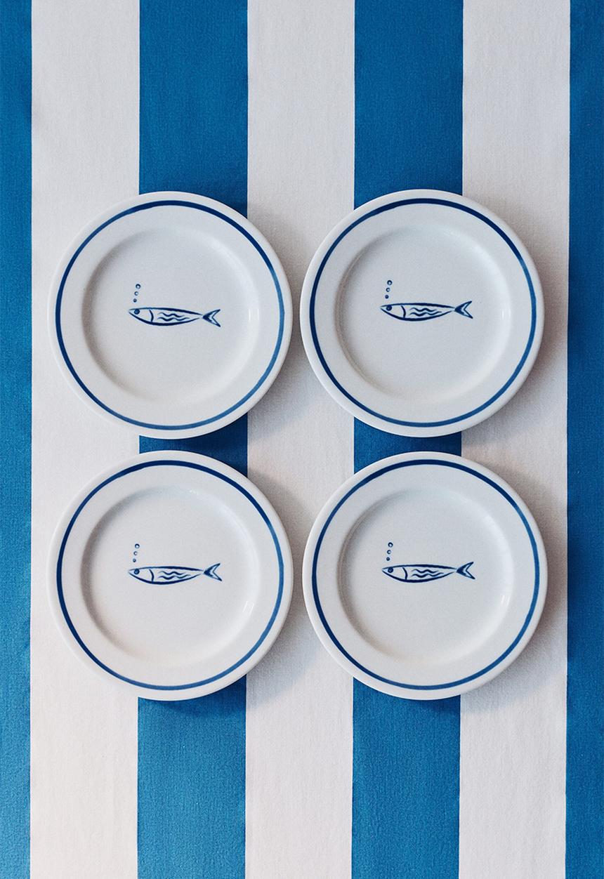 H&M - 4-pack small porcelain plates - blue/fish