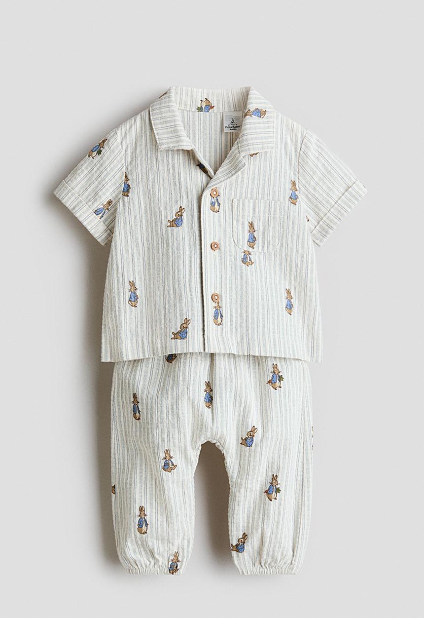 H&M - 2-piece shirt and trousers set - light blue/peter rabbit