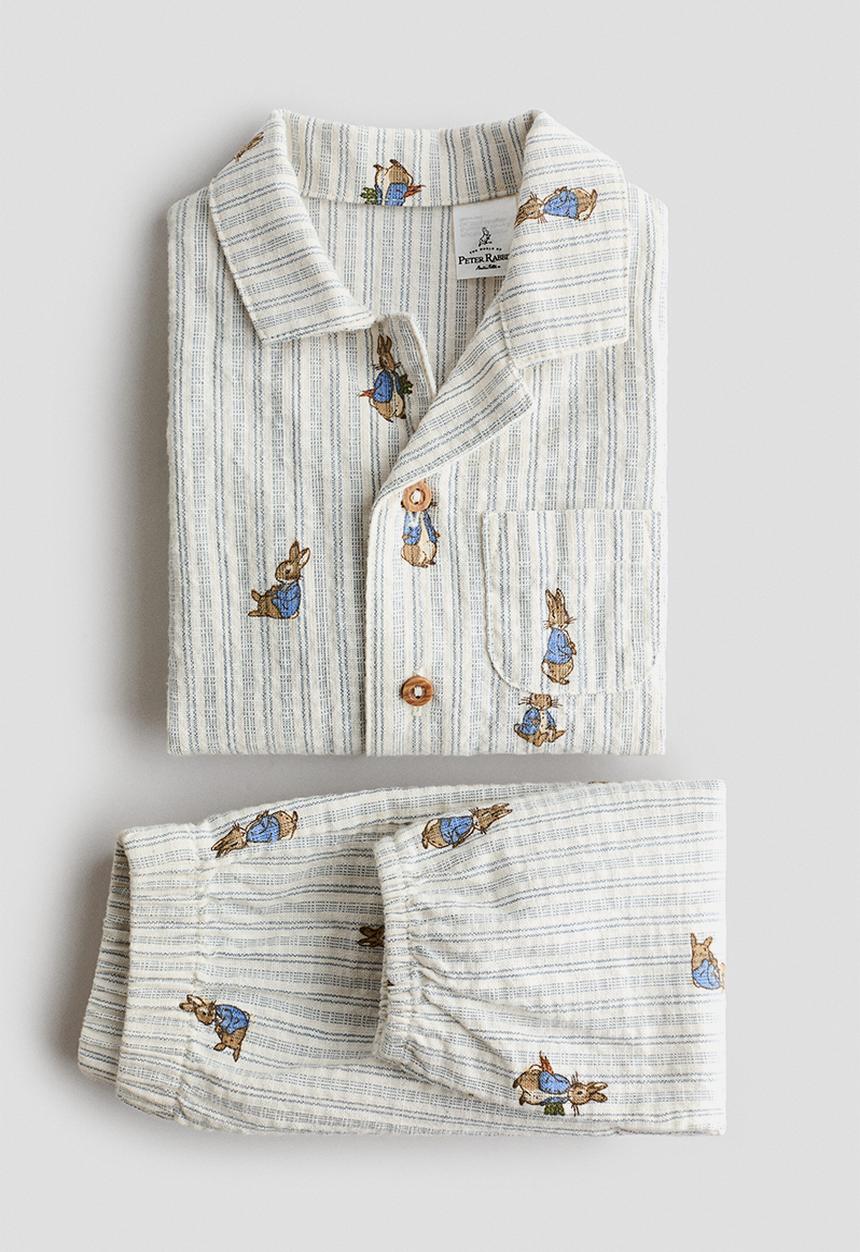 H&M - 2-piece shirt and trousers set - light blue/peter rabbit