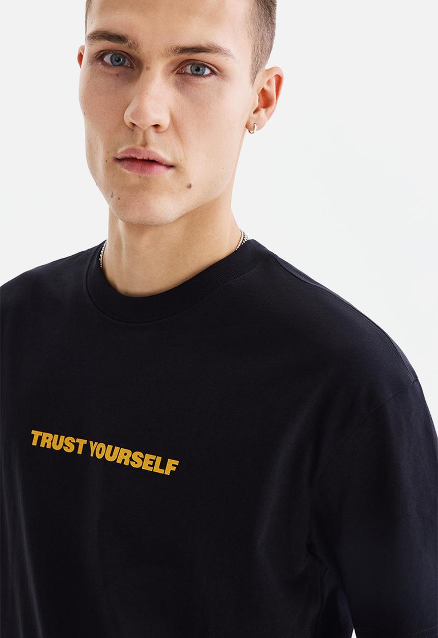 H&M - Relaxed fit printed t-shirt - black/trust yourself