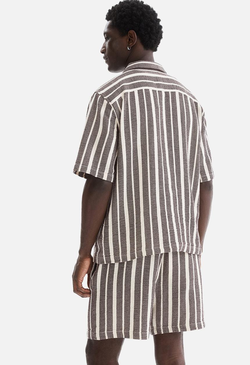 H&M - Regular fit shorts - brown/striped