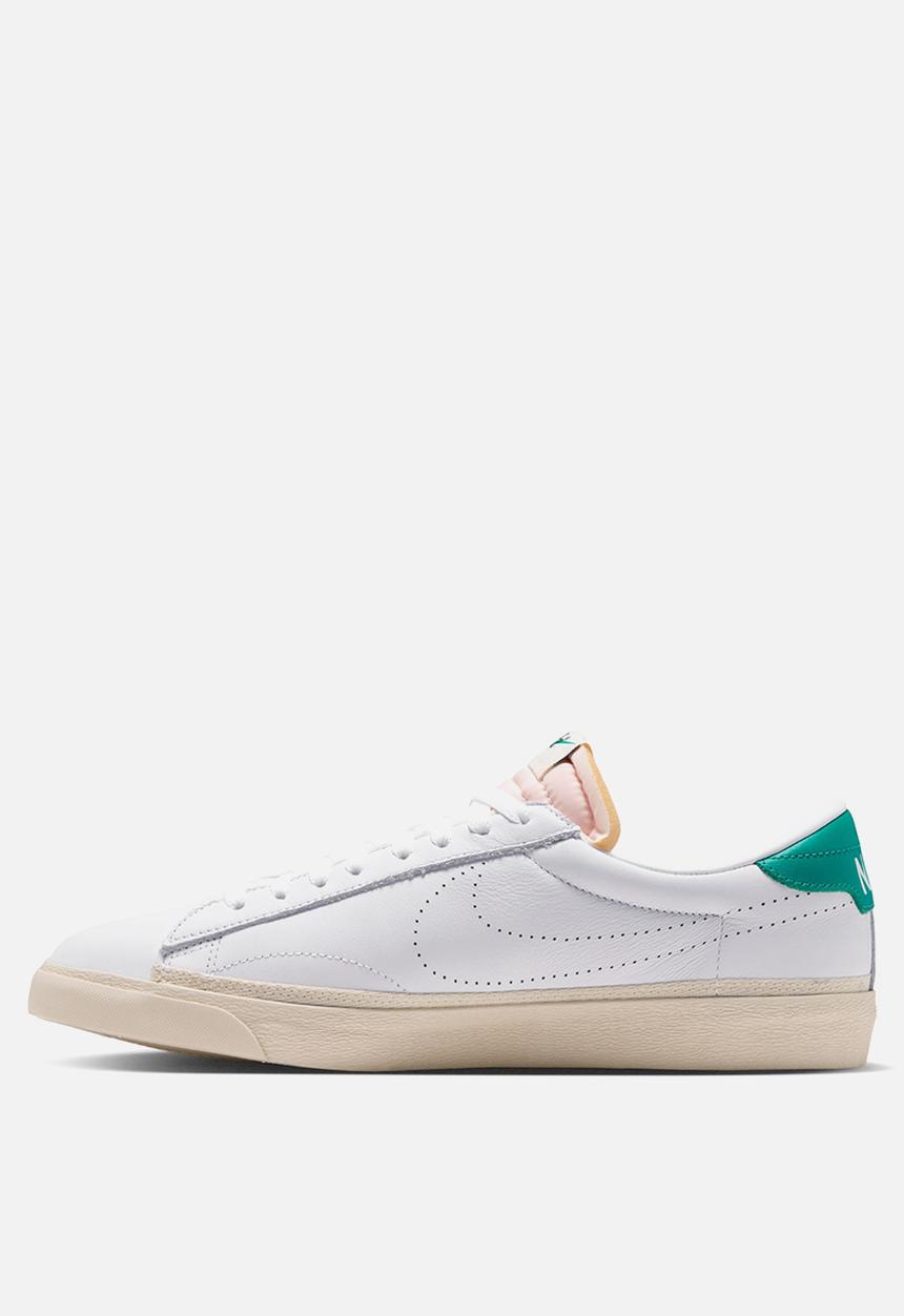 Nike - TENNIS CLASSIC AC