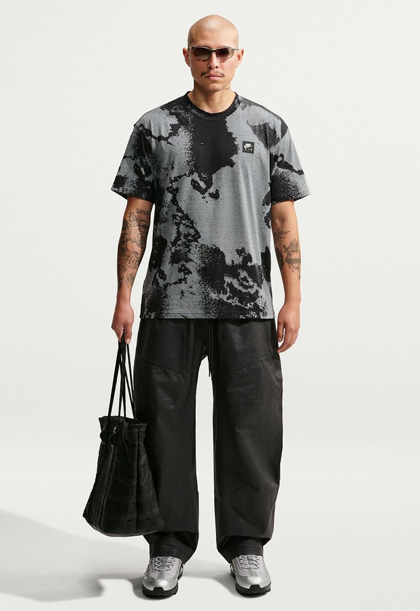 Nike - Nike Air Loose Tee - Smoke Grey/Black
