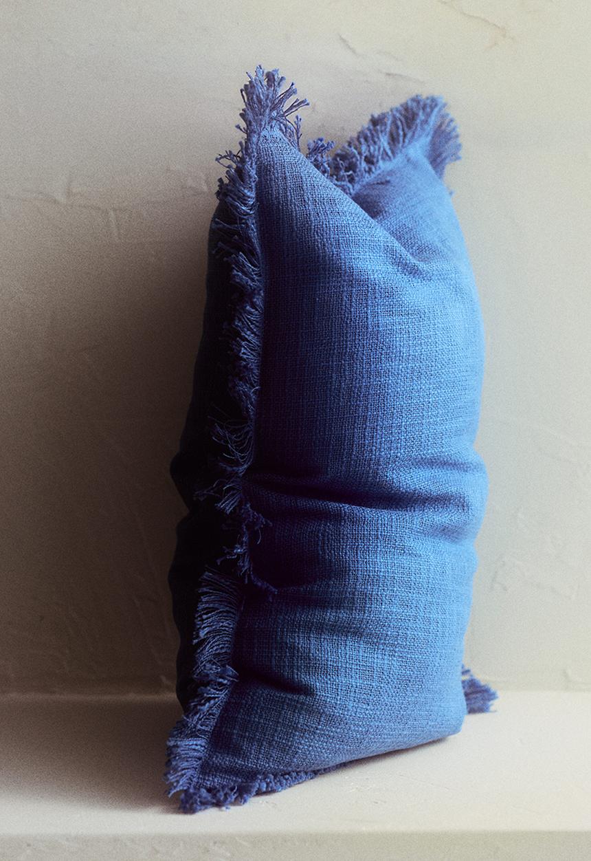 H&M - Slub weave cushion cover - bright blue
