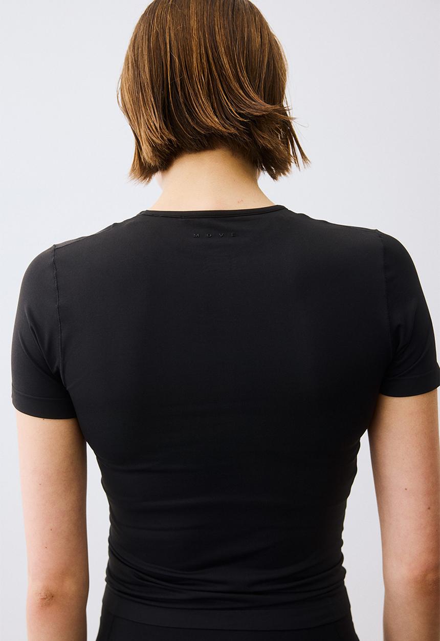 H&M - Seamless slim fit sports top with softmove - black