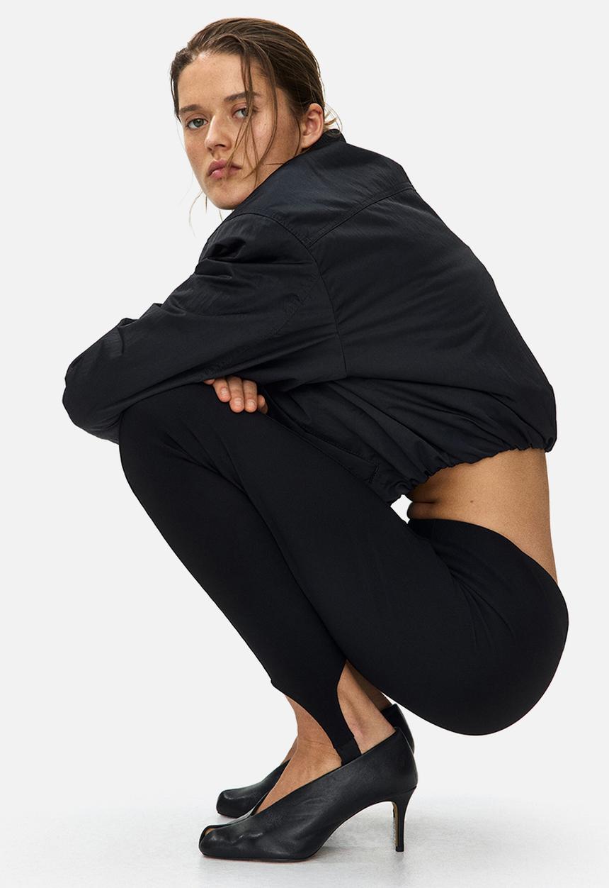 H&M - Crease-front stirrup leggings - black